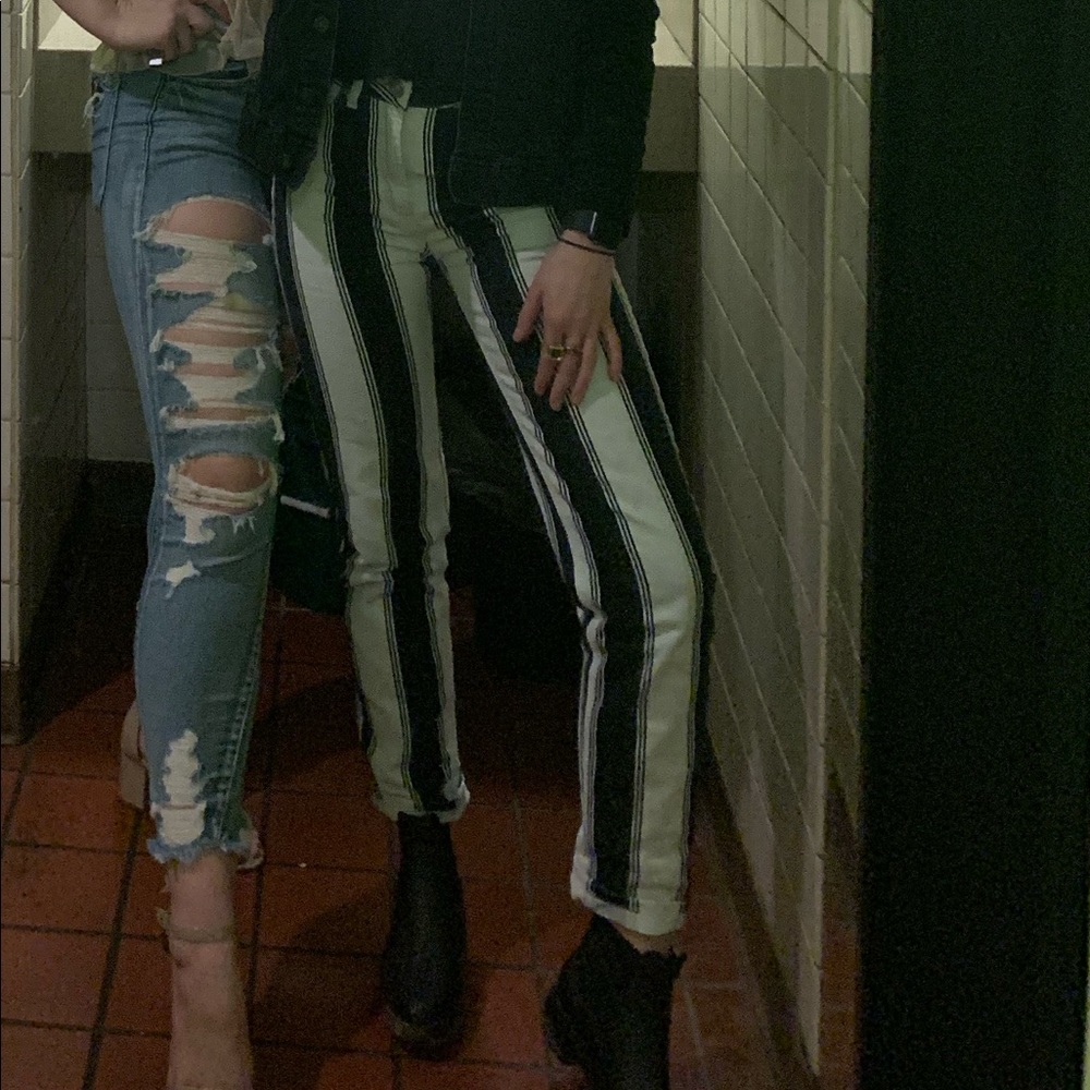 Urban outfitters mom jeans